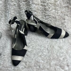 J Renée sling back heels Black &white stripes metallic silver bow accent SZ12